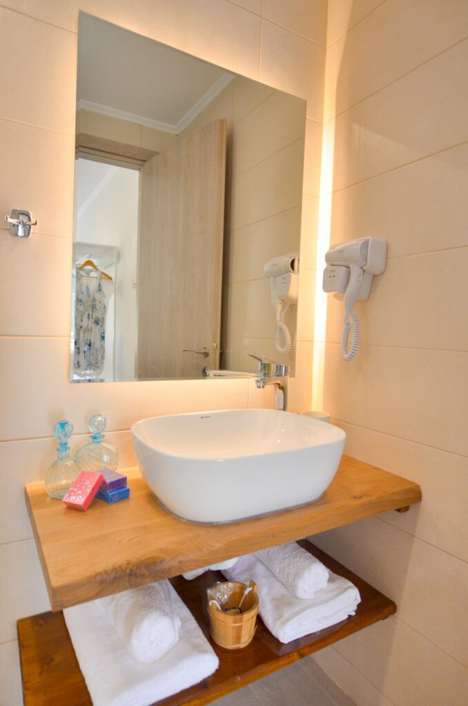 GroundFloorB_bathroom02-min